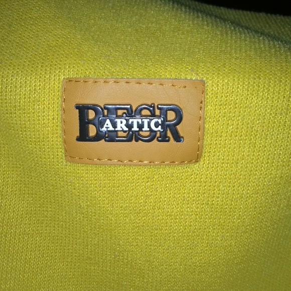 I bought it and I never wear it - Picture 1 of 2